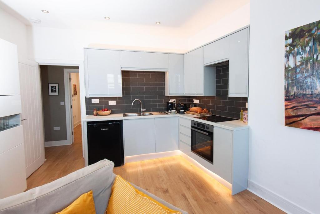 Stylish Beachside Flat, Swanage photo 4