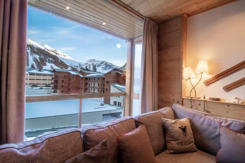 Superb bright and spacious apartment in the heart of Val d'Isère - 1