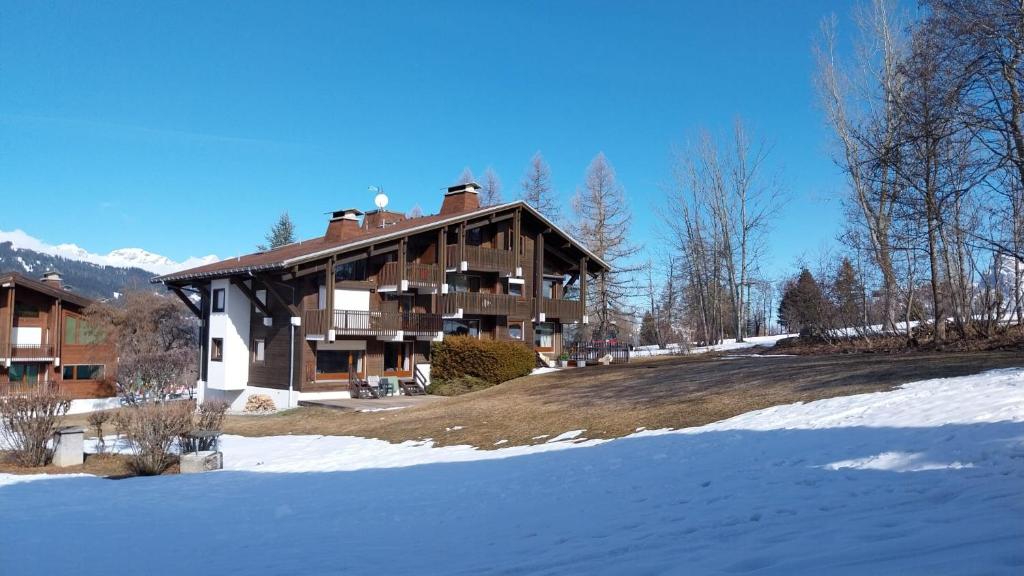 F1 tout confort Megève skis aux pieds - 1