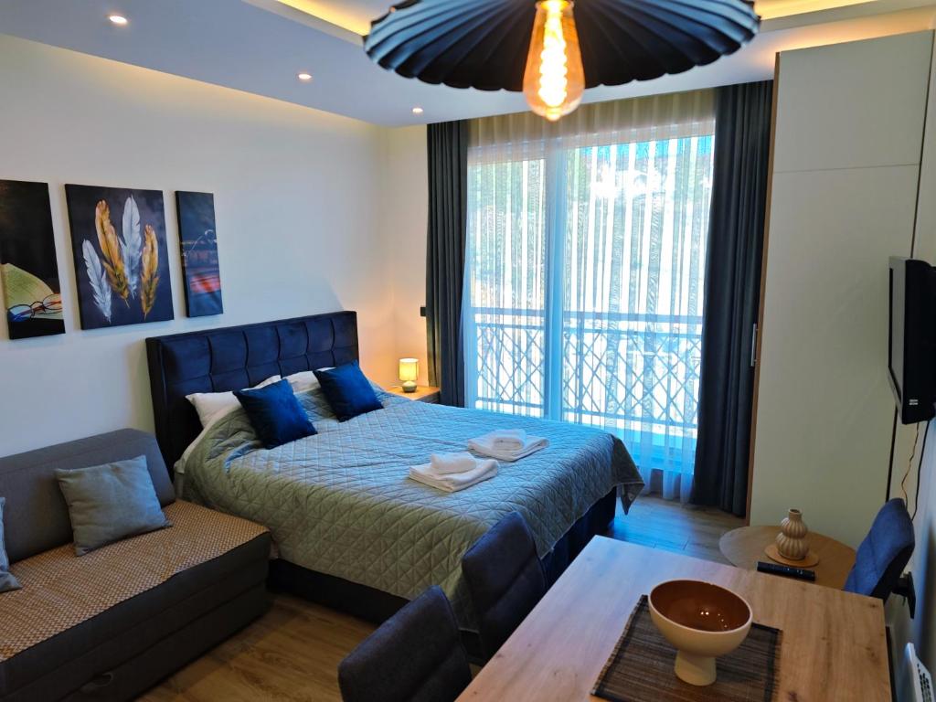 Harmony, Residence Hill A85 - 1