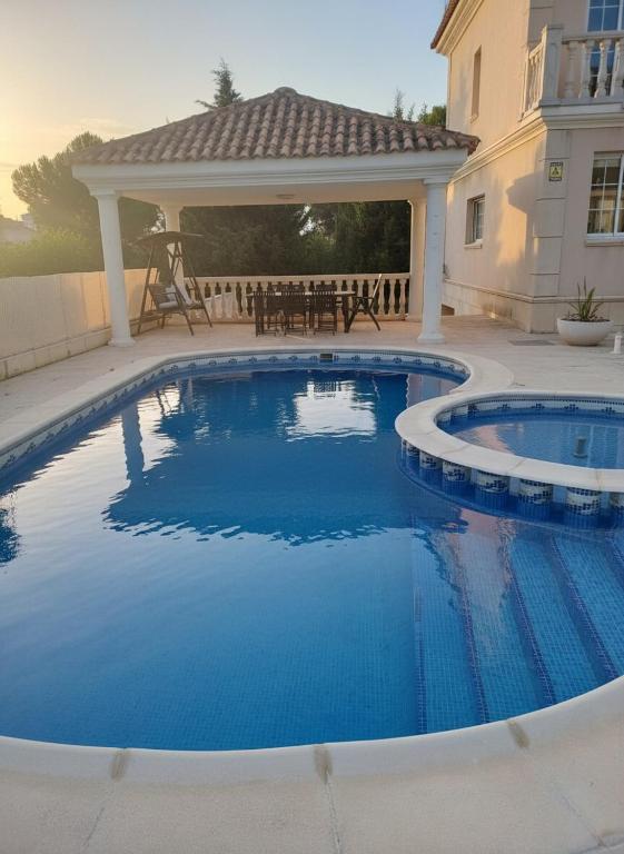 Costa Dorada Villa - Pool BBQ Beach 5min - 3