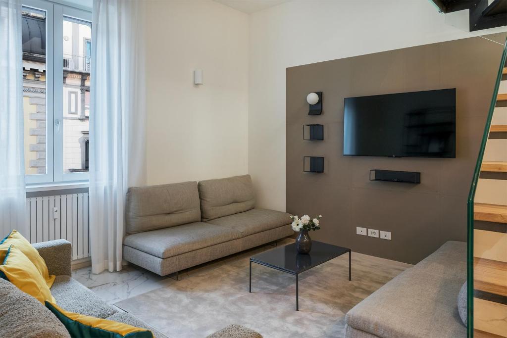 Luxury Milan Apartment - Penthouse in Historic City Center - 1