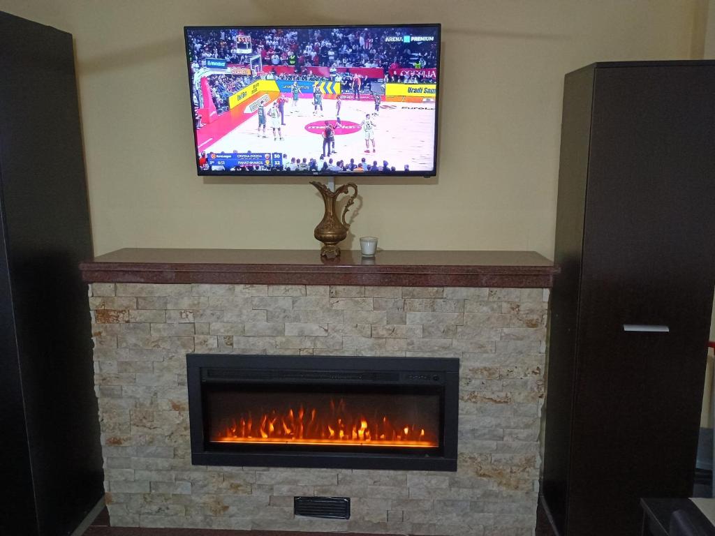 APARTMANSKI SMEŠTAJ SOLARIS kod Aqua Parka Lux Apartman LAZAR - 1