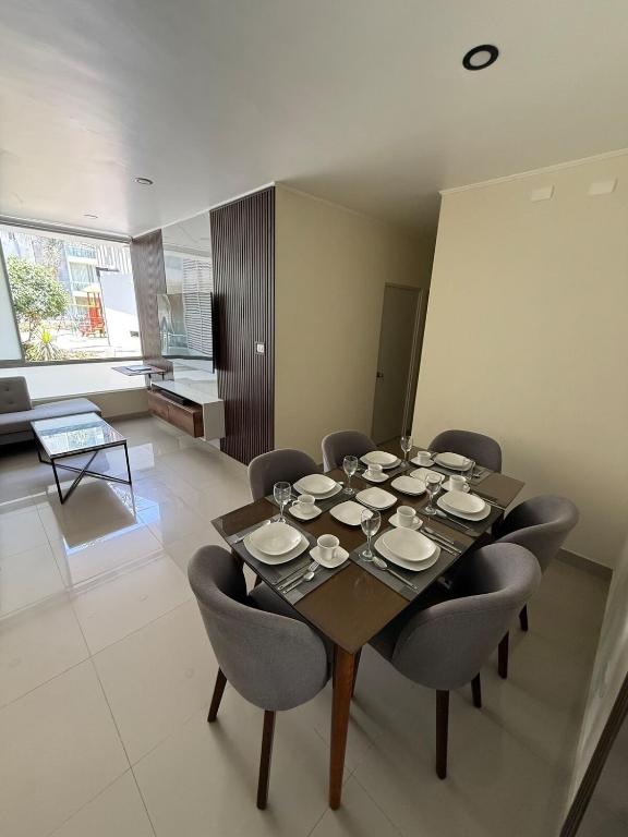 4BR Primer piso, vista a parque con piscina - 5