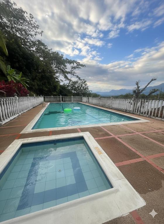 Casa de Escapada Tranquila en Melgar con Piscina - 4