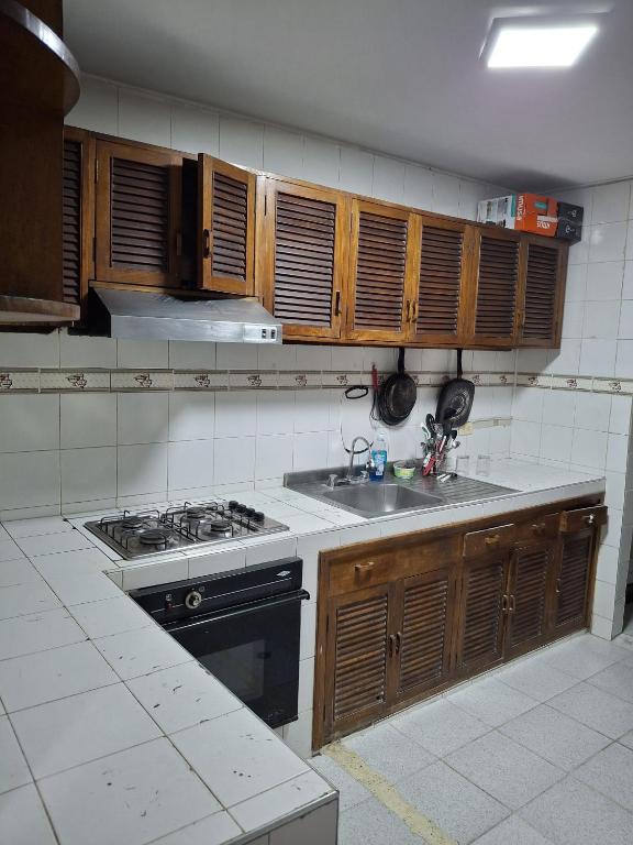BBB Apartamento en Edificio Mixto - 2