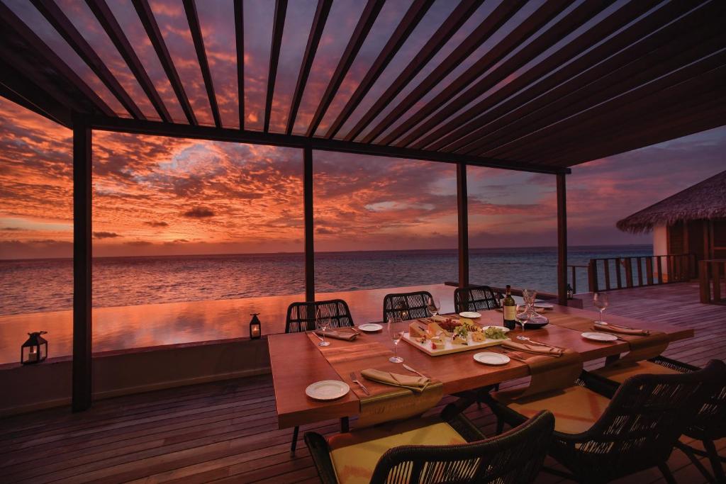 OZEN LIFE MAADHOO - Luxury All Inclusive with Free Transfers — Restaurant & bars in Kaafu Atoll, Kaafu