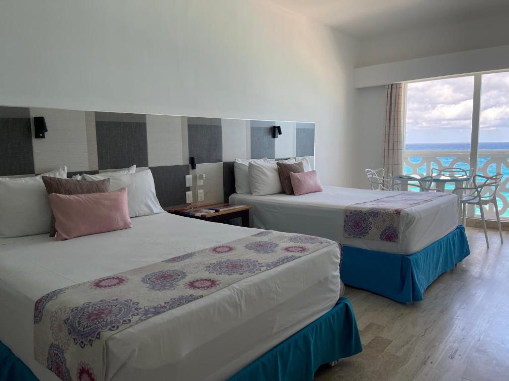 Beachside Apartments Cancun - 3