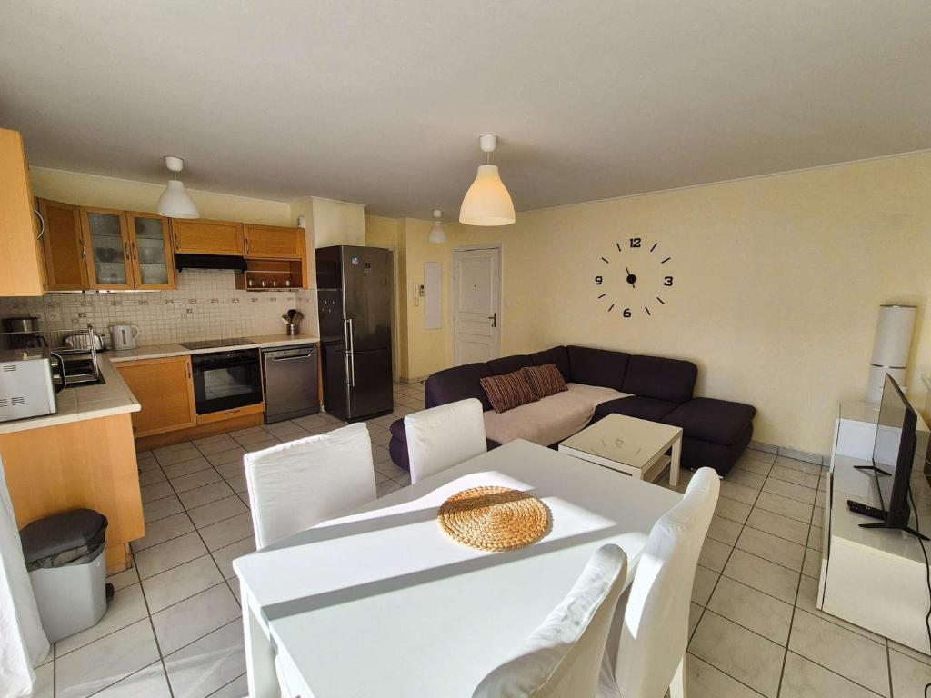 Neuf, 2 chambres, tout confort, ascenseur,Wifi....à pied de la Marina - 2