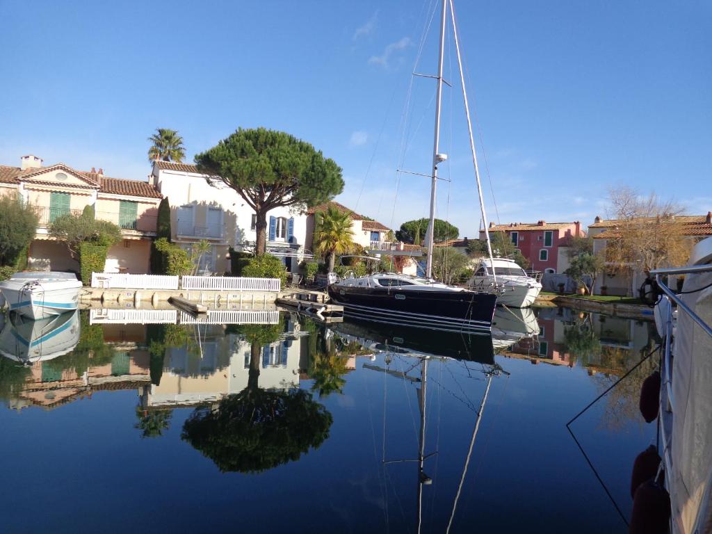 appartement avec vue sur bateau - 4