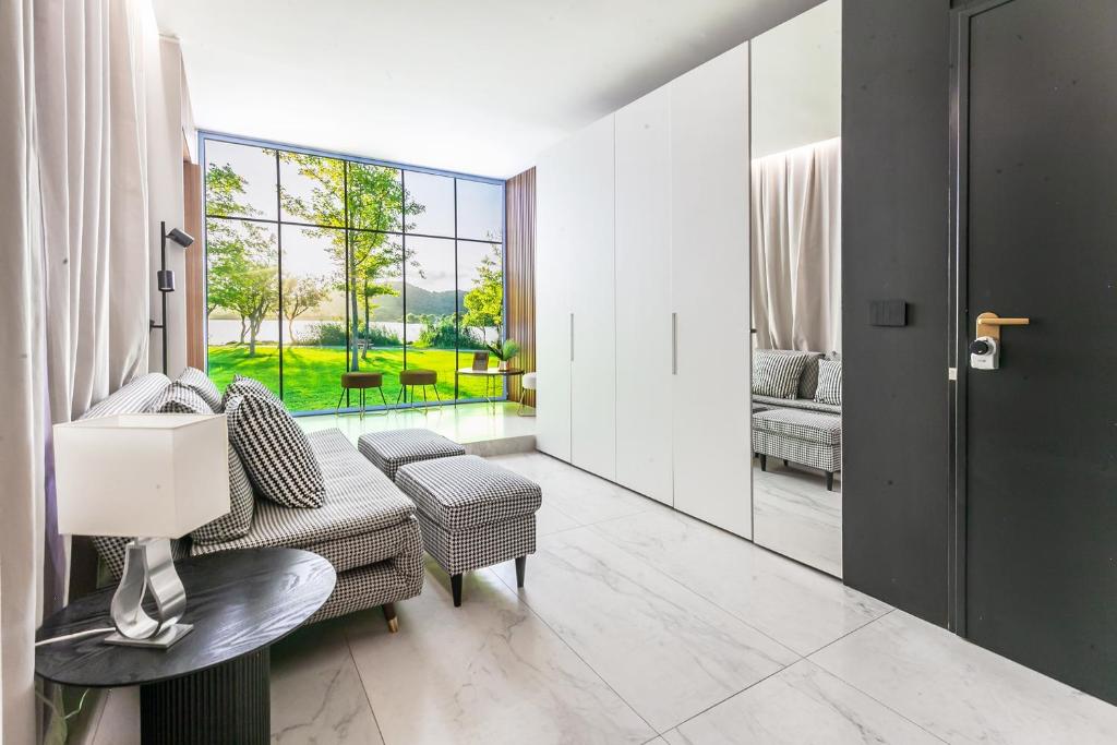 San Babila Executive Suites - Discover The Historic Centre Of Milano - 2