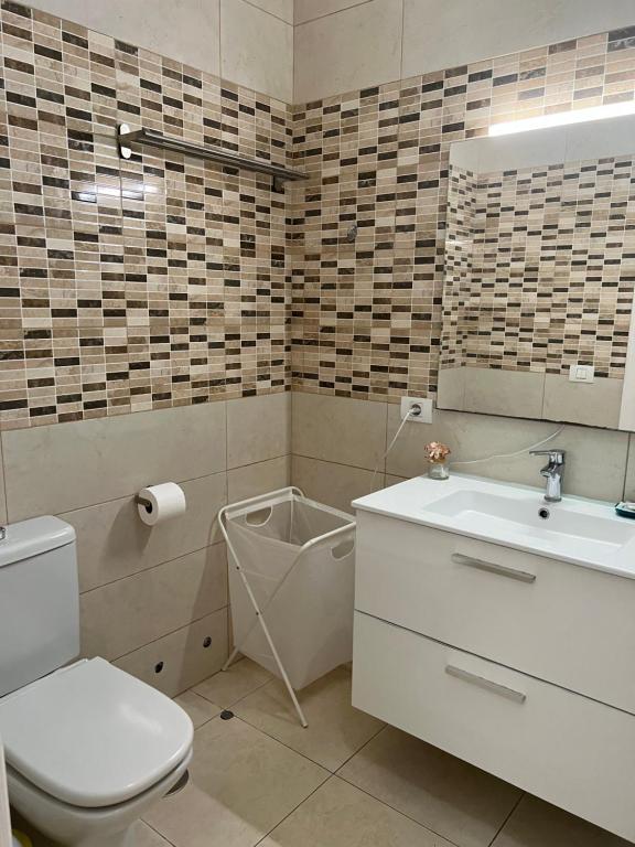 Amazing 1 bed apartment - 5