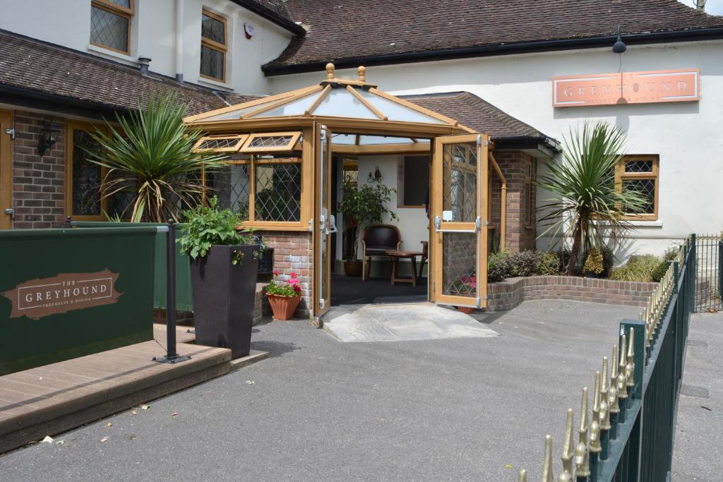 Greyhound Inn photo