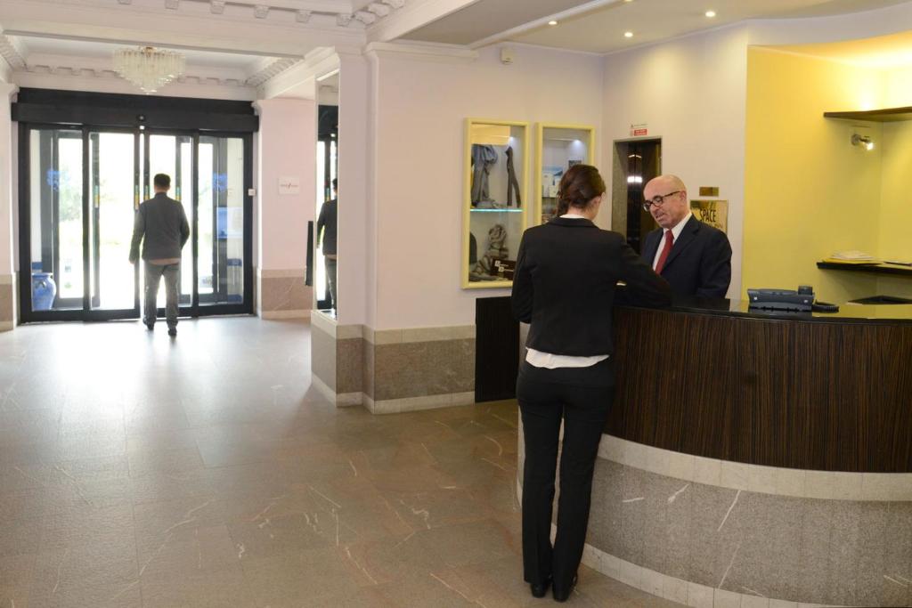 Hotel Metropole Suisse — Hotel building in Como, Lombardy