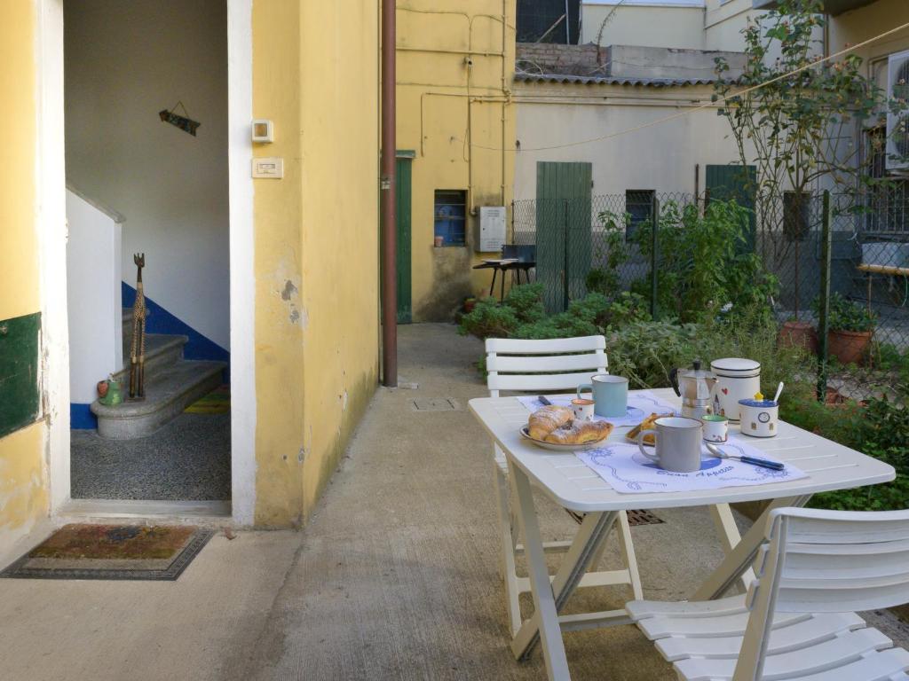 Holiday Home Il cortile nel centro by Interhome - 2
