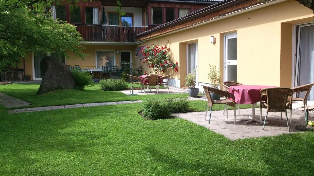 Ferienwohnungen Vidoni, hotel in Bodensdorf
