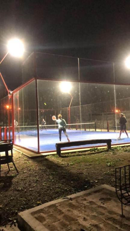 Casa de Tenis con Pileta Padel y Gimnasio - 5