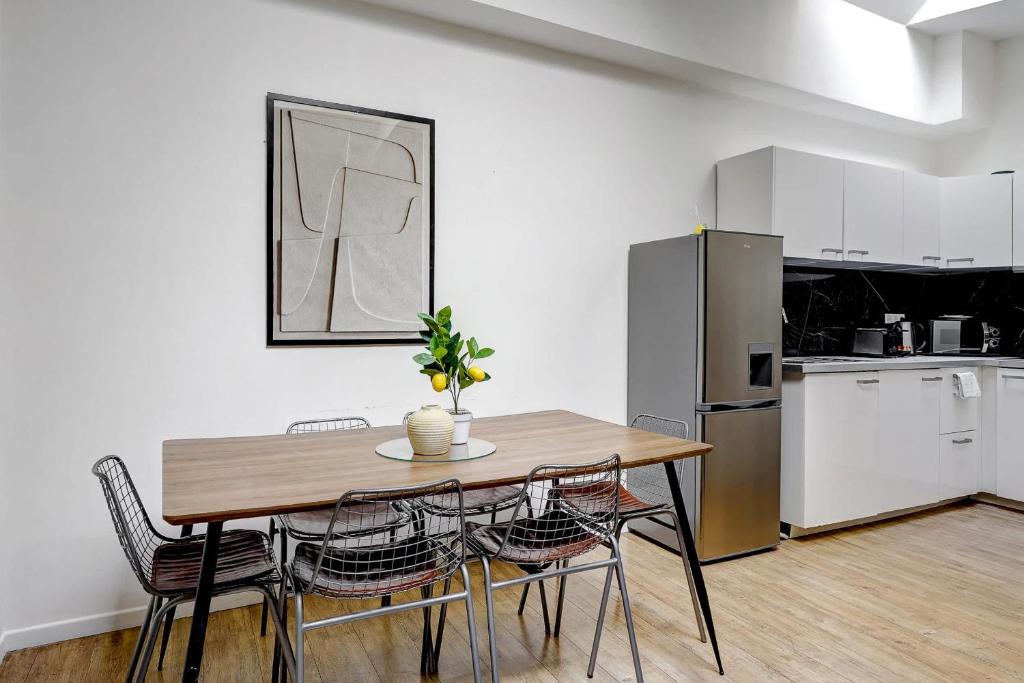 Ambiance Contemporaine et Detente - Paris 10 - 4