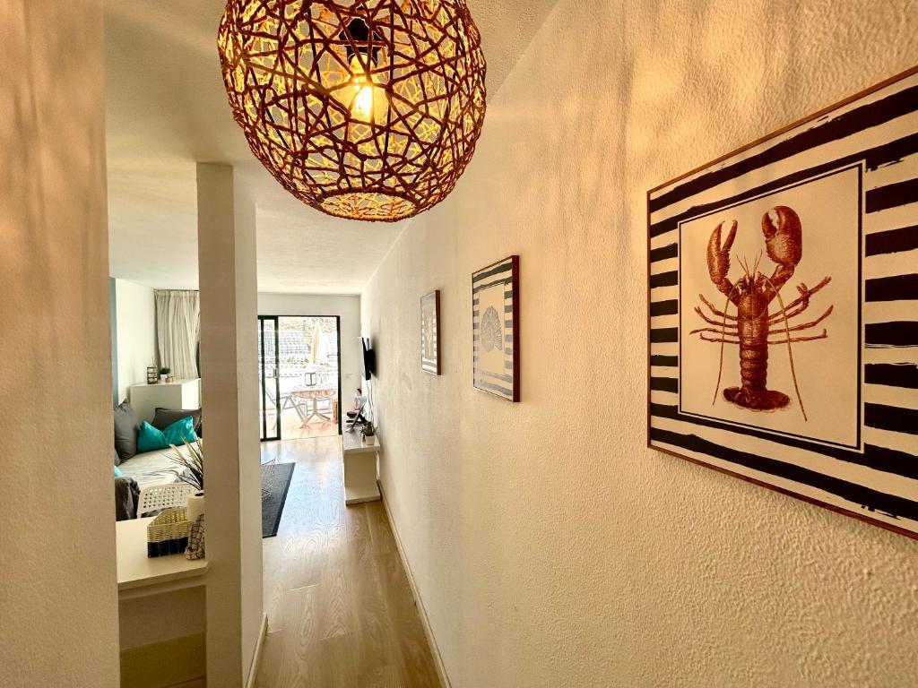 OceanEye Apartment with heated pool - 3