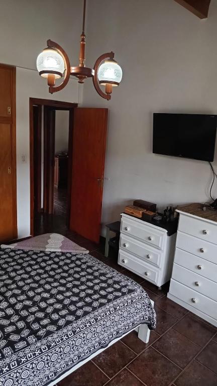 CASA 5 PERS-500 mts PLAYA EXCELENTE UBICACION RESIDENCIAL - 2