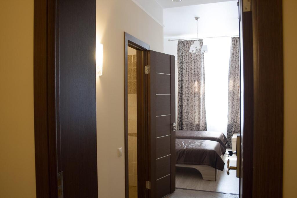 Maliy Hotel on Chernikovskaya