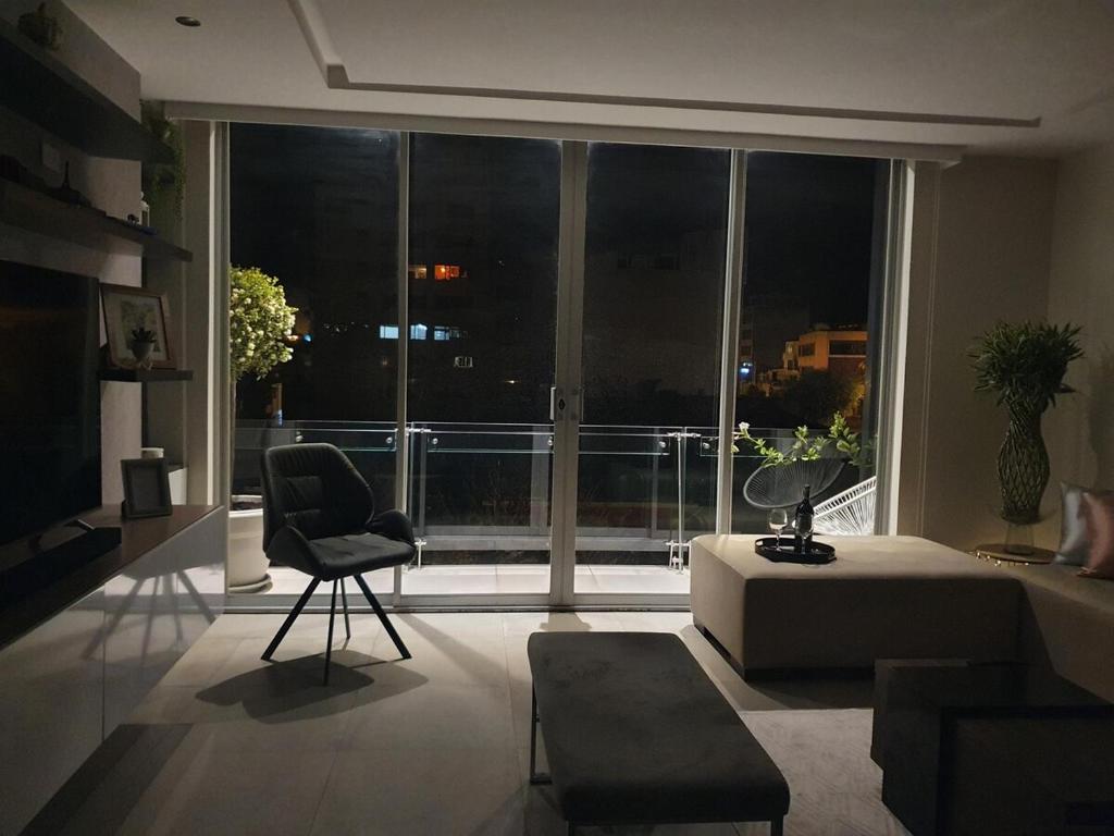 Modern and Cozy Suite - 1