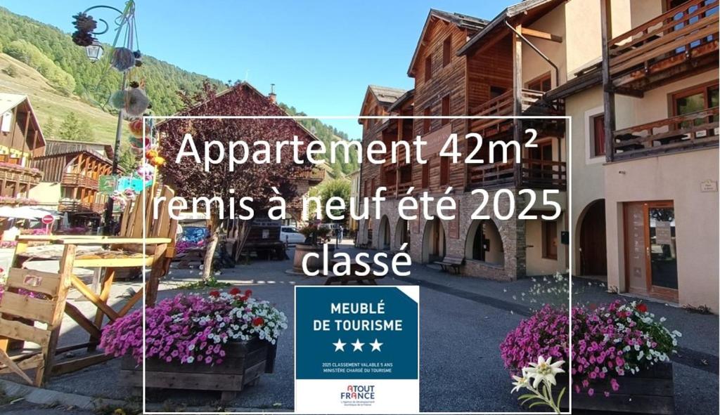 Appartement T2 neuf plein centre village - 1
