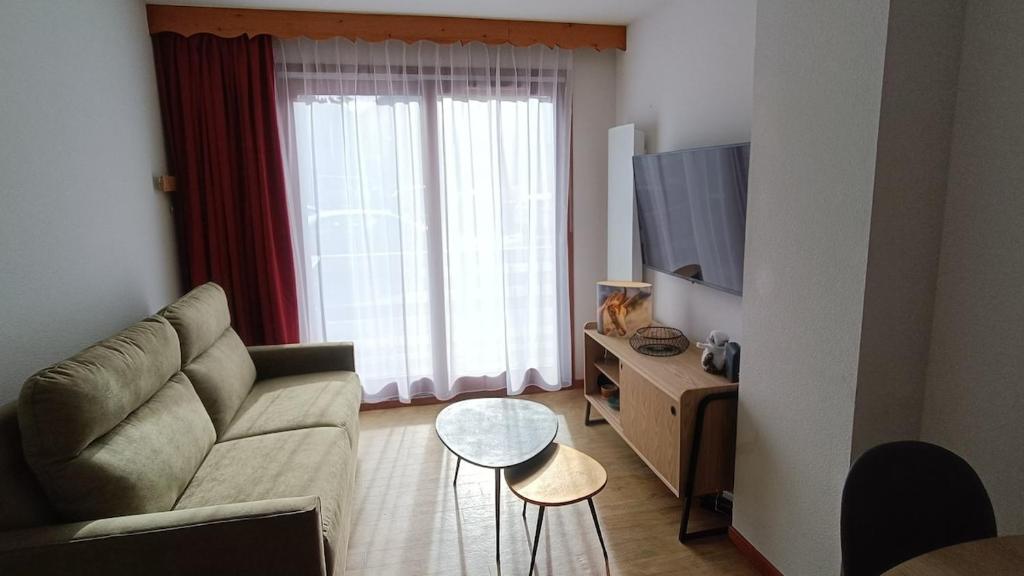 Appartement T2 neuf plein centre village - 2