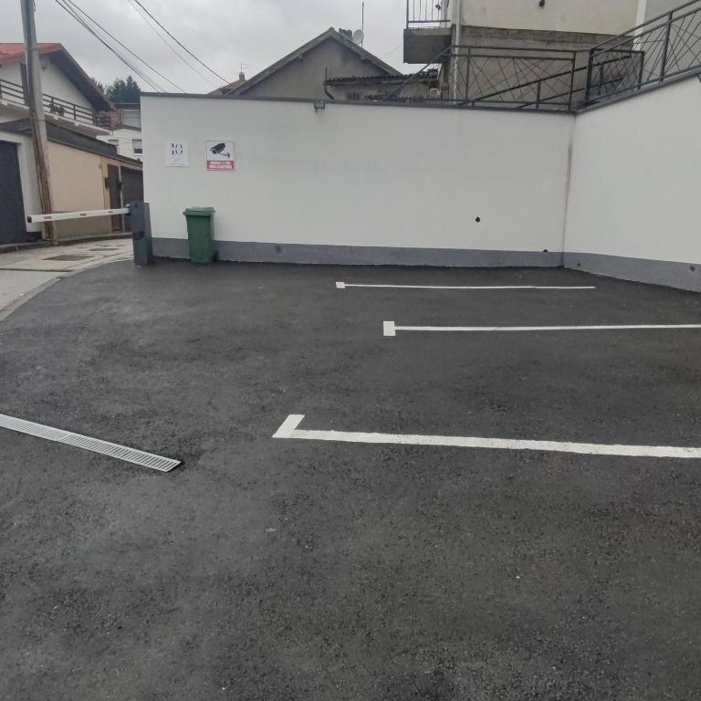Mandrina 10 Free Parking on request - 2