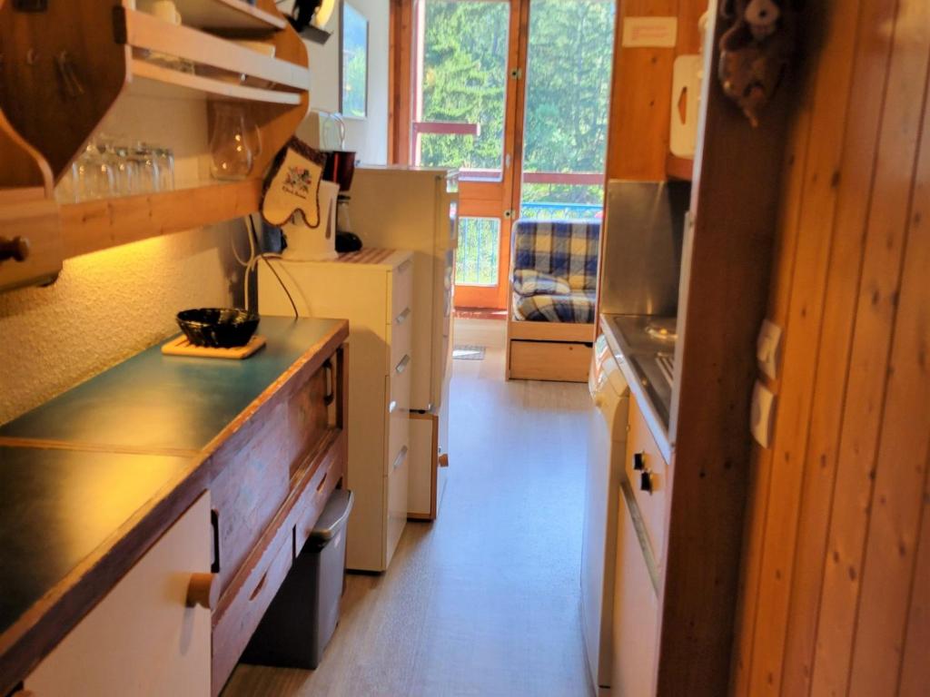 Studio ski aux pieds avec balcon et TV - FR-1-346-493 - 5
