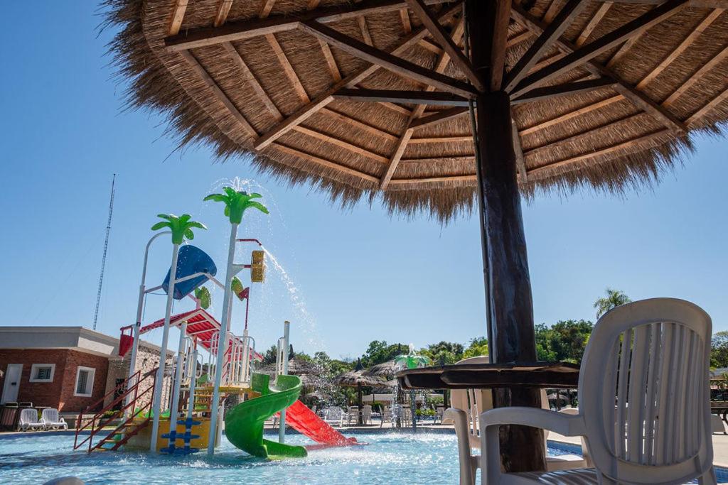 Papalo Resort Hotel - 4