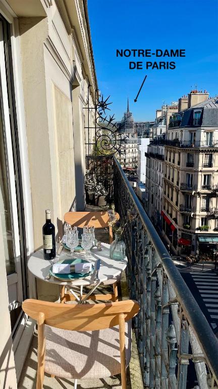 Luxury designer apartment Notre-Dame with terrace - 3