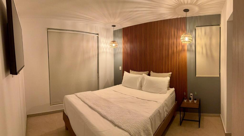 Great views, cozy & executive! - 4