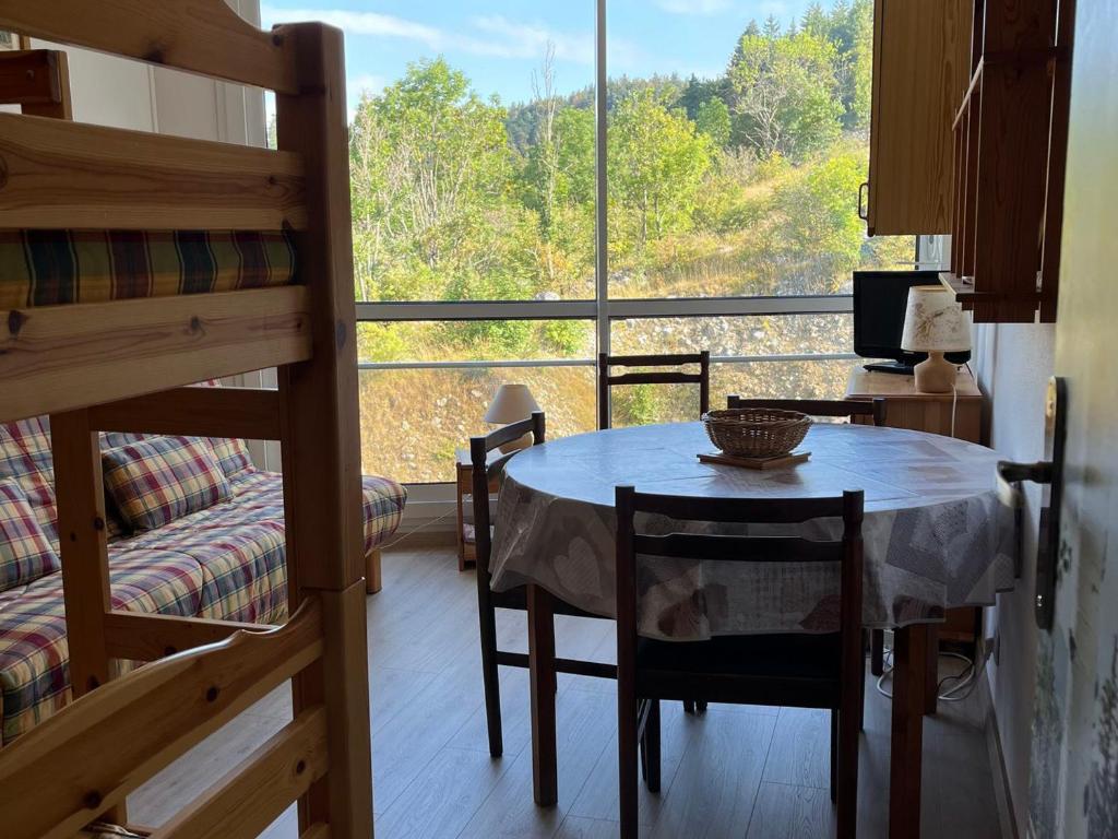 Studio cosy 4 pers, pied des pistes, parking - FR-1-515-238 - 3