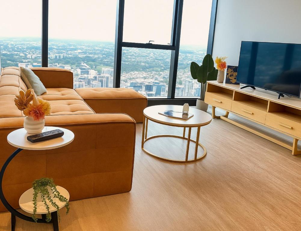 Shared lounge/TV area