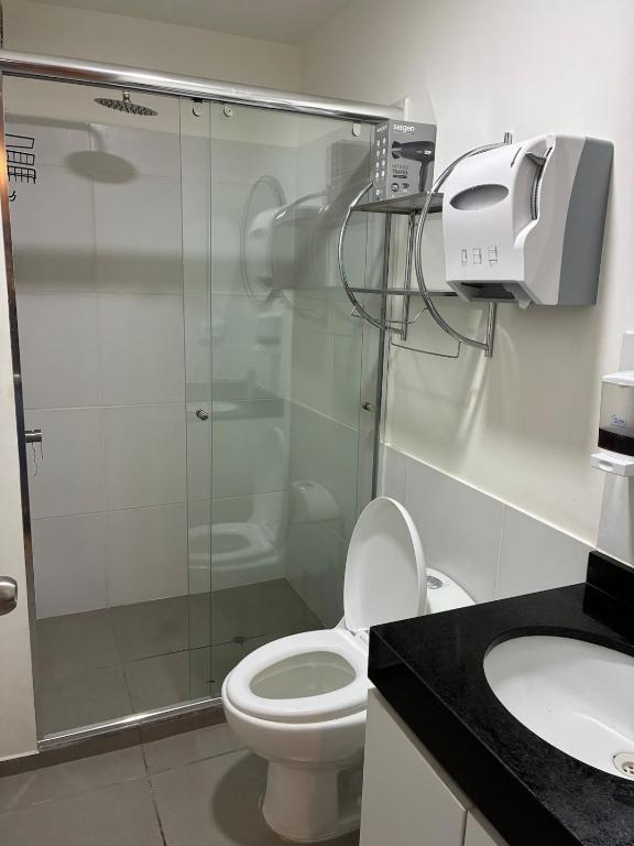Spacious downtown apartment overlooking Parque de las Aguas - 2