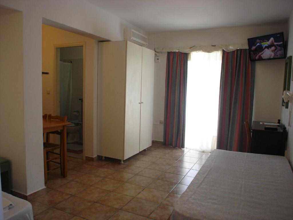 Andromeda Hotel Apartments photo