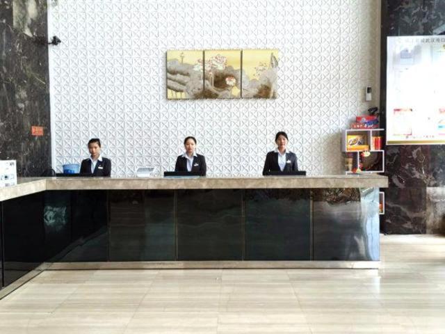 Metropolo Hotel Wuhan Jingkai Wanda Sports Center Metro Station photo