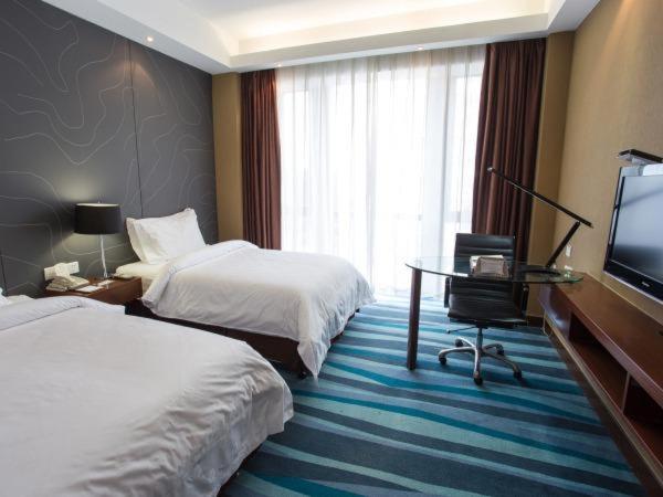 Metropolo Hotel Financial Street Wanda Plaza photo