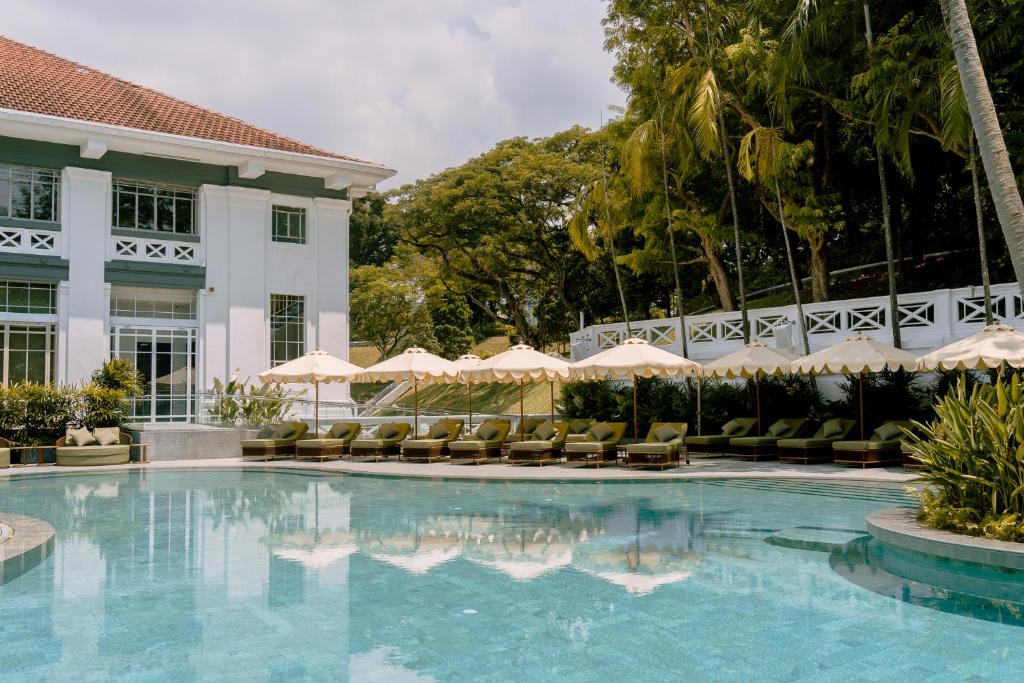 スイミングプール