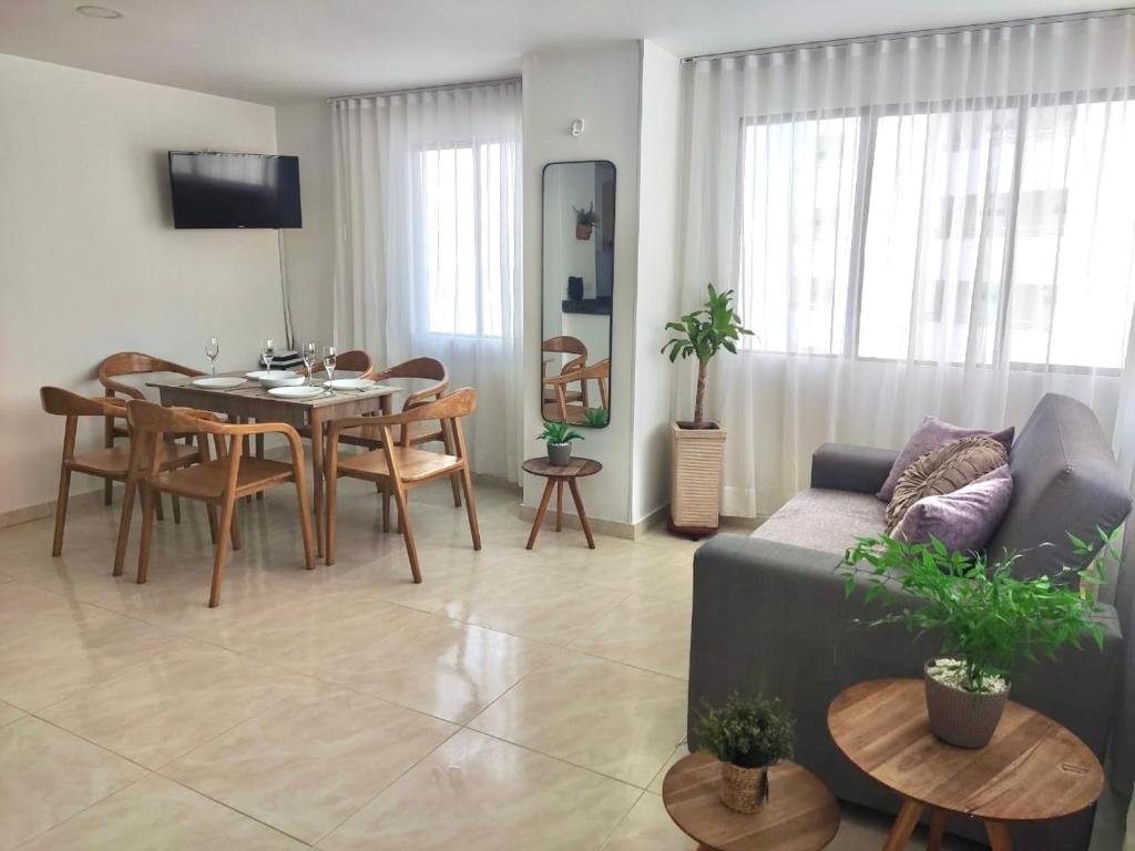 Apartamento remodelado en Bocagrande con vista increíble! - 4