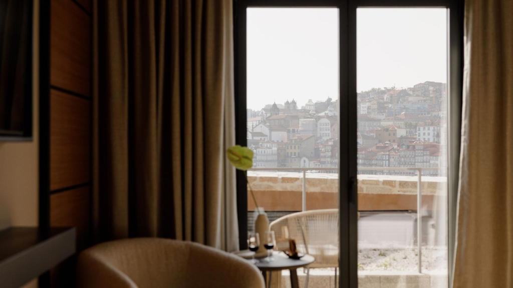 포르투 리버 소울 호텔에서 바라본 강변 일몰 풍경