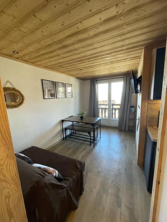Risoul 1850 studio Résidence LesFlorins2 pour 4 pers avec accès direct sur les pistes - 2