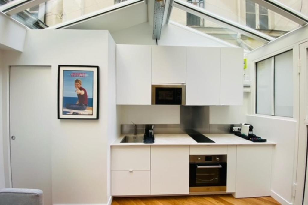 Warm 18m ideal for couple in Paris - 3