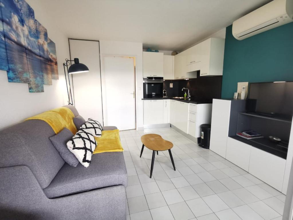 Studio Ciel d'Azur - Fréjus Plage - Tout à pied - Clim - WIFI - Parking - Etage élevé - Vue mer - 1