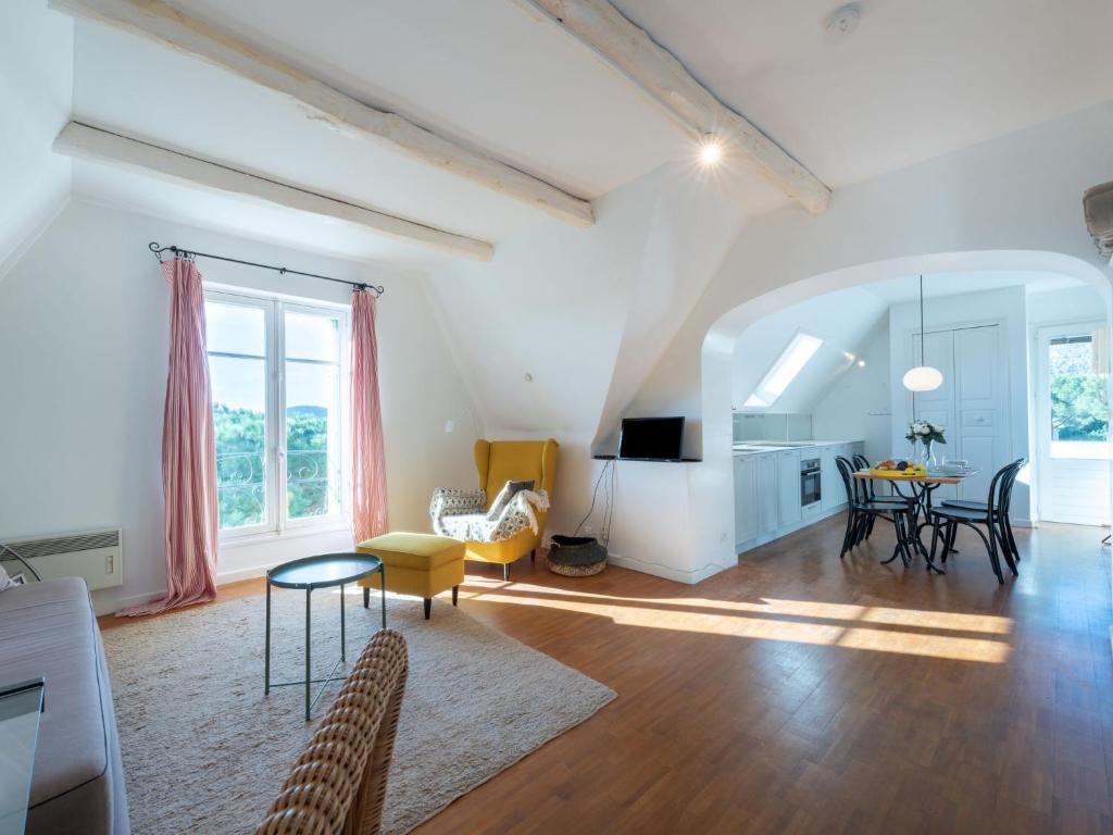 Apartment Castel Haussmann-2 by Interhome - 4