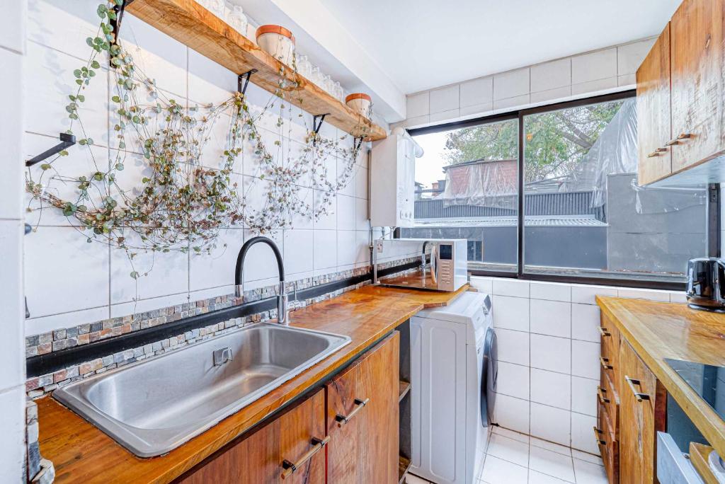 Boho Stay - 2D Parking Wifi & Great Location - 2