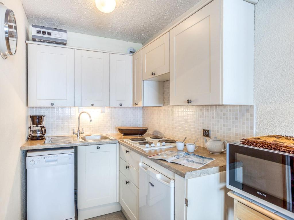 Studio Les Tommeuses - Val Claret-26 by Interhome - 2