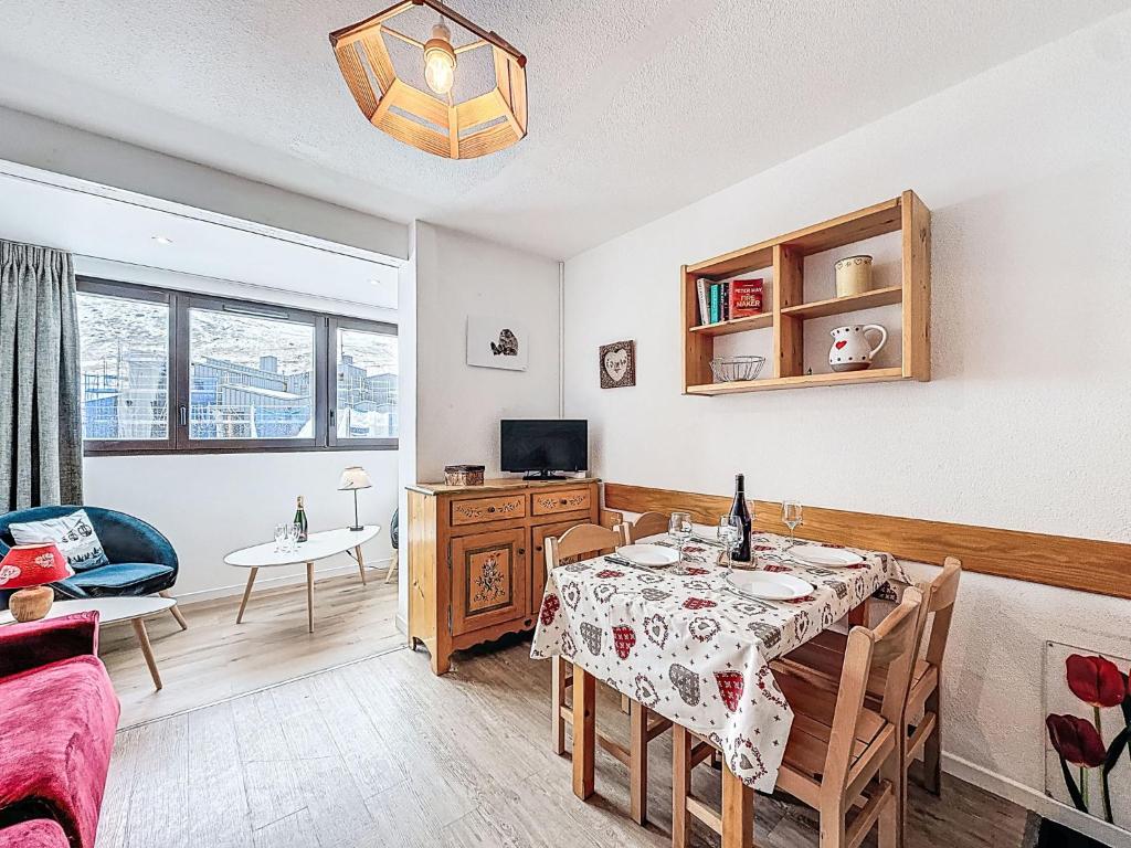 Apartment Plein Soleil - Val Claret-5 by Interhome - 5