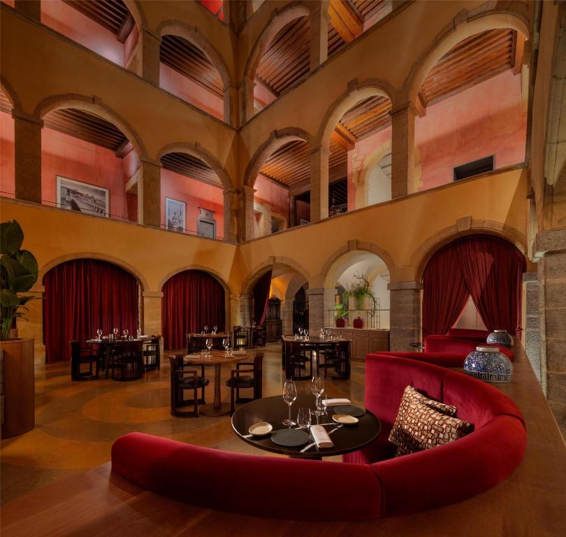 Cour des Loges Lyon, a Radisson Collection Hotel レストラン